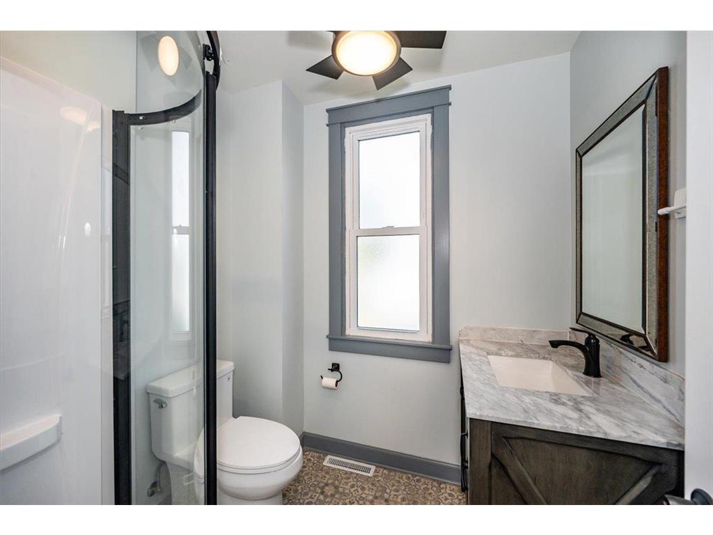 5323 Tower Avenue Superior WI 54880 6799916 image16