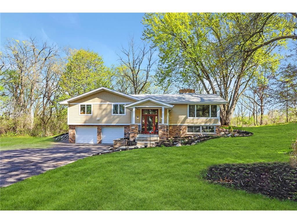 5325 Lee Circle, Shorewood, MN, 55331 | MLS: 6530443 | Edina Realty