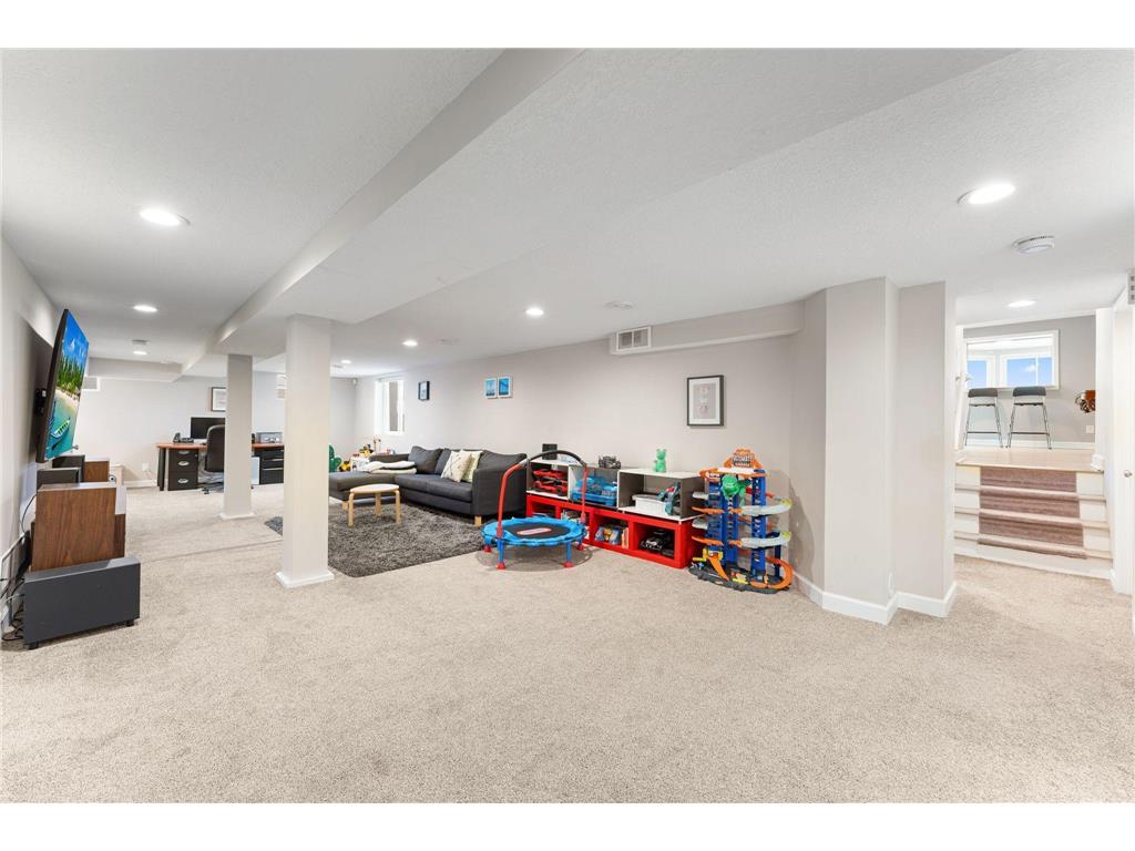 5325 Twin Lake Boulevard E Brooklyn Center MN 55429 - Upper Twin Lake 6822813 image27