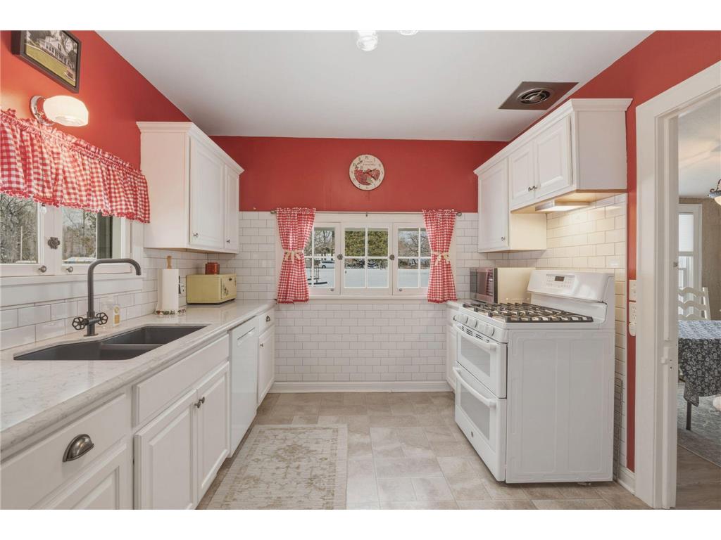 5325 W Bald Eagle Boulevard White Bear Twp MN 55110 - Bald Eagle 7022880 image13