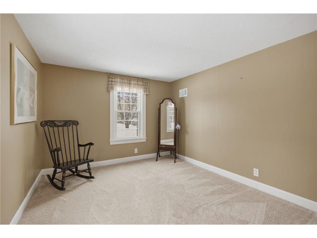 5325 W Bald Eagle Boulevard White Bear Twp MN 55110 - Bald Eagle 7022880 image16