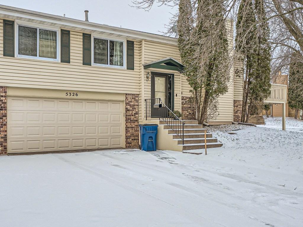 5326 Beachside Drive Minnetonka MN 55343 6475279 image1