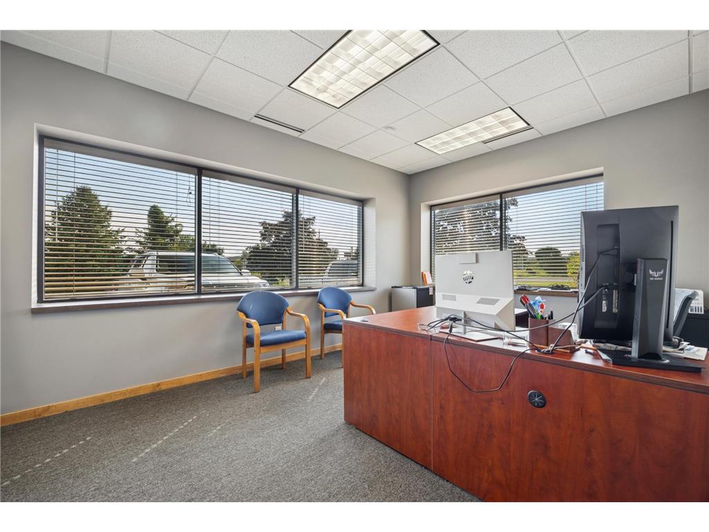 533 Hayward Avenue N Oakdale MN 55128 7024171 image3