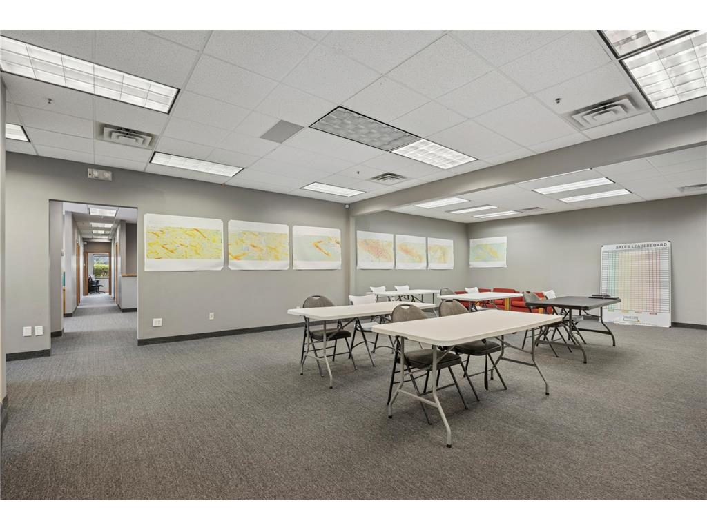 533 Hayward Avenue N Oakdale MN 55128 7024171 image5