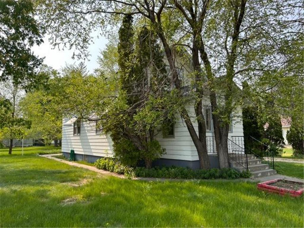 533 Martin Avenue Belgrade MN 56312 6375841 image1