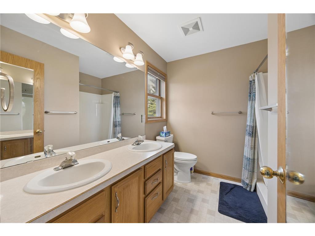 5335 Barry Lane White Bear Lake MN 55110 7046865 image23