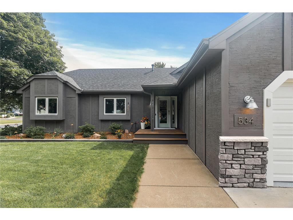 534 Hyde Avenue N Mahtomedi MN 55115 6587362 image1