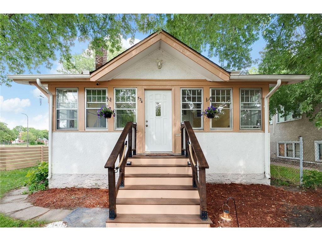 534 Knox Avenue N Minneapolis MN 55405 6391111 image1