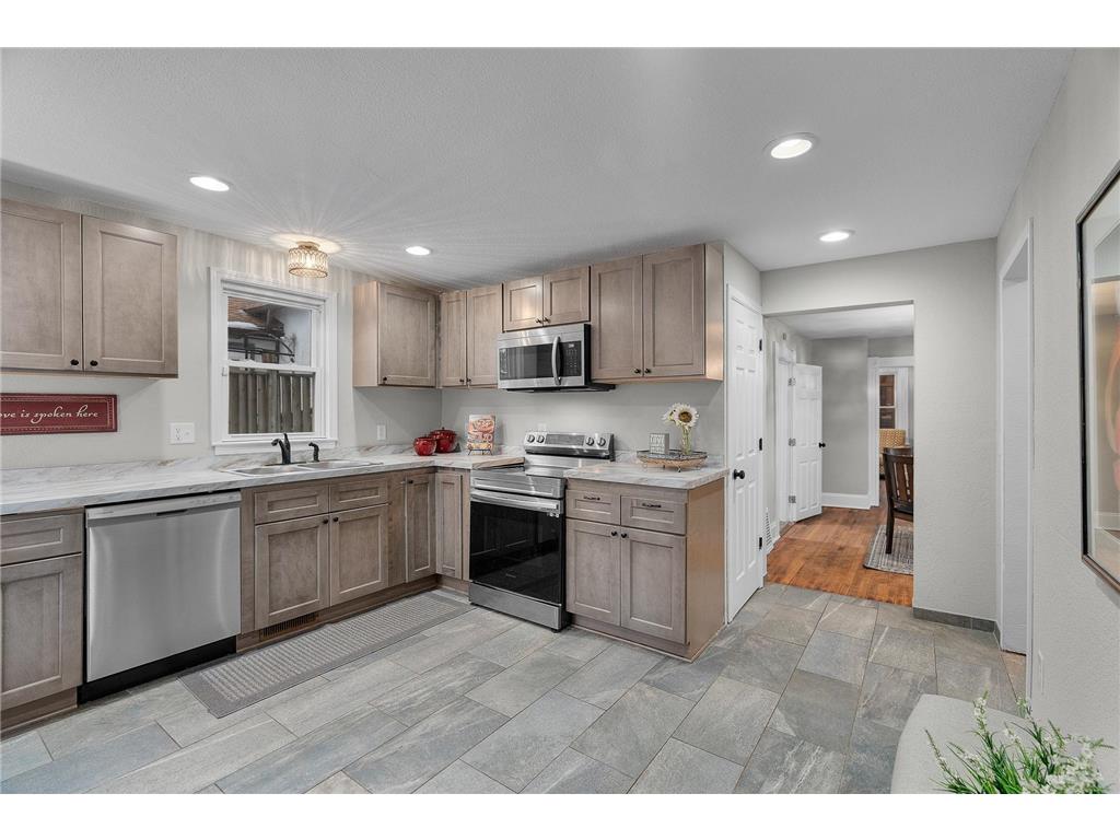 534 Thomas Avenue Saint Paul MN 55103 7006399 image19