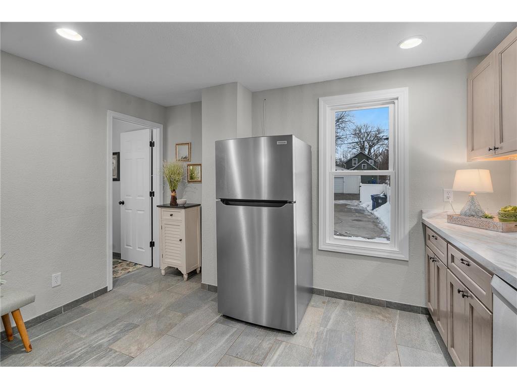 534 Thomas Avenue Saint Paul MN 55103 7006399 image21