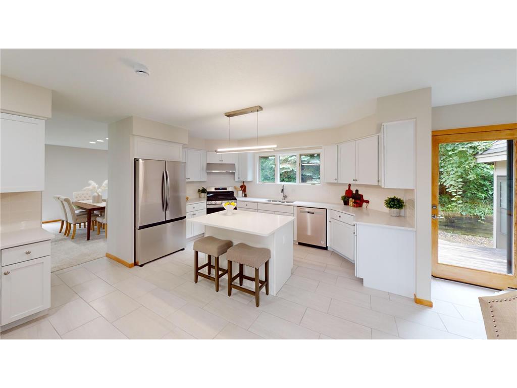 5341 River Bluff Curve Bloomington MN 55437 6637175 image1