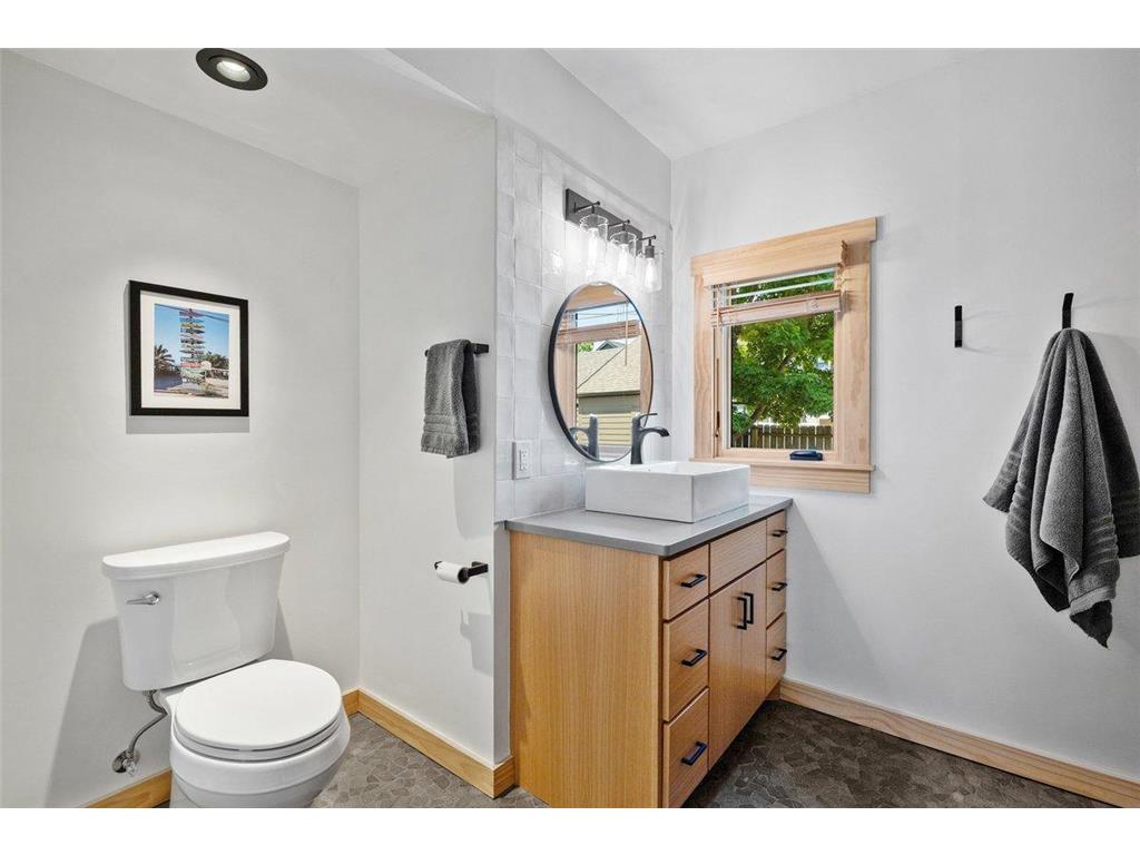 5344 Chowen Avenue S Minneapolis MN 55410 7064860 image17