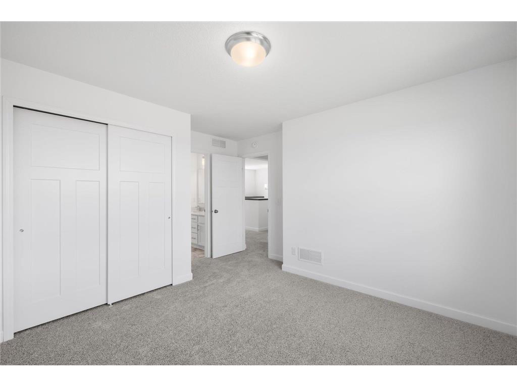 5345 Chapin Lane Woodbury MN 55129 7067127 image26