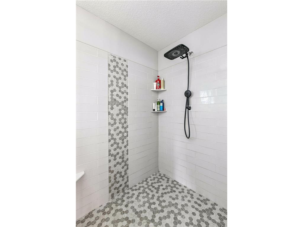 5346 Pine Island Road Woodbury MN 55129 7091092 image31
