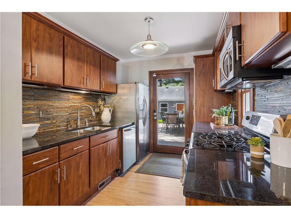 5348 Abbott Avenue S Minneapolis MN 55410 7067027 image18