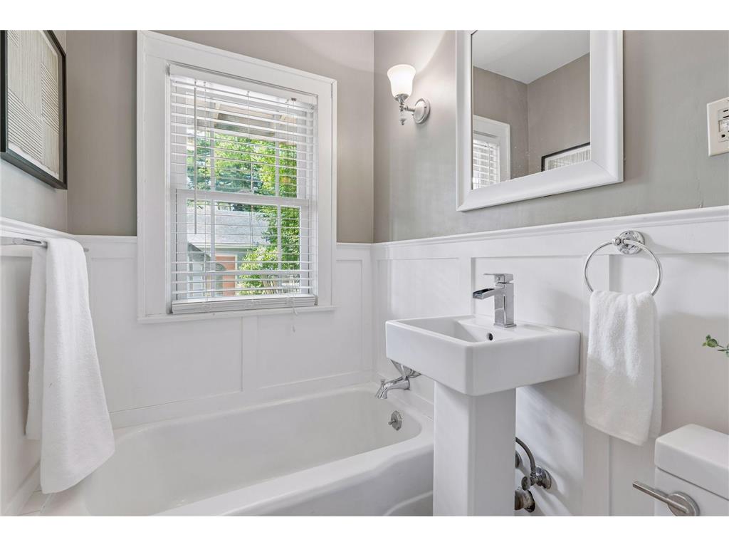 5348 Abbott Avenue S Minneapolis MN 55410 7067027 image23