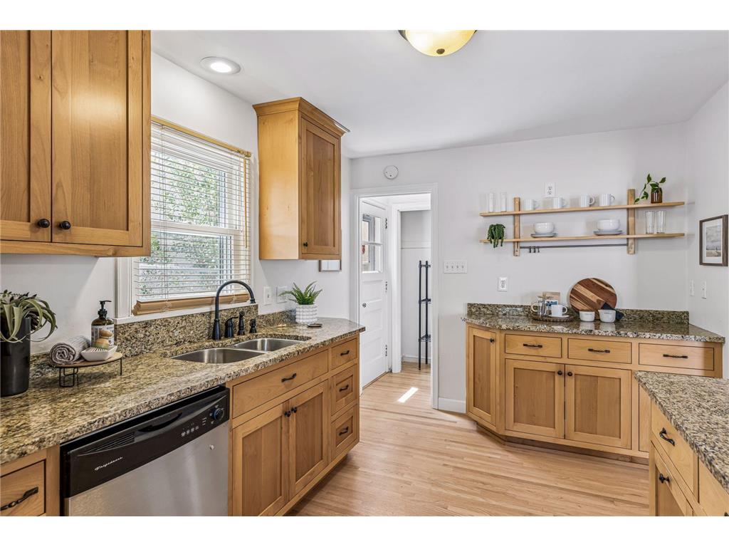 5349 Park Avenue Minneapolis MN 55417 7060362 image27