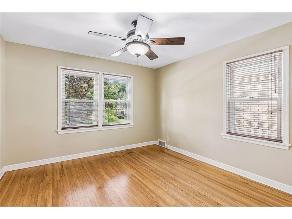 5349 Park Avenue Minneapolis MN 55417 7060362 image32