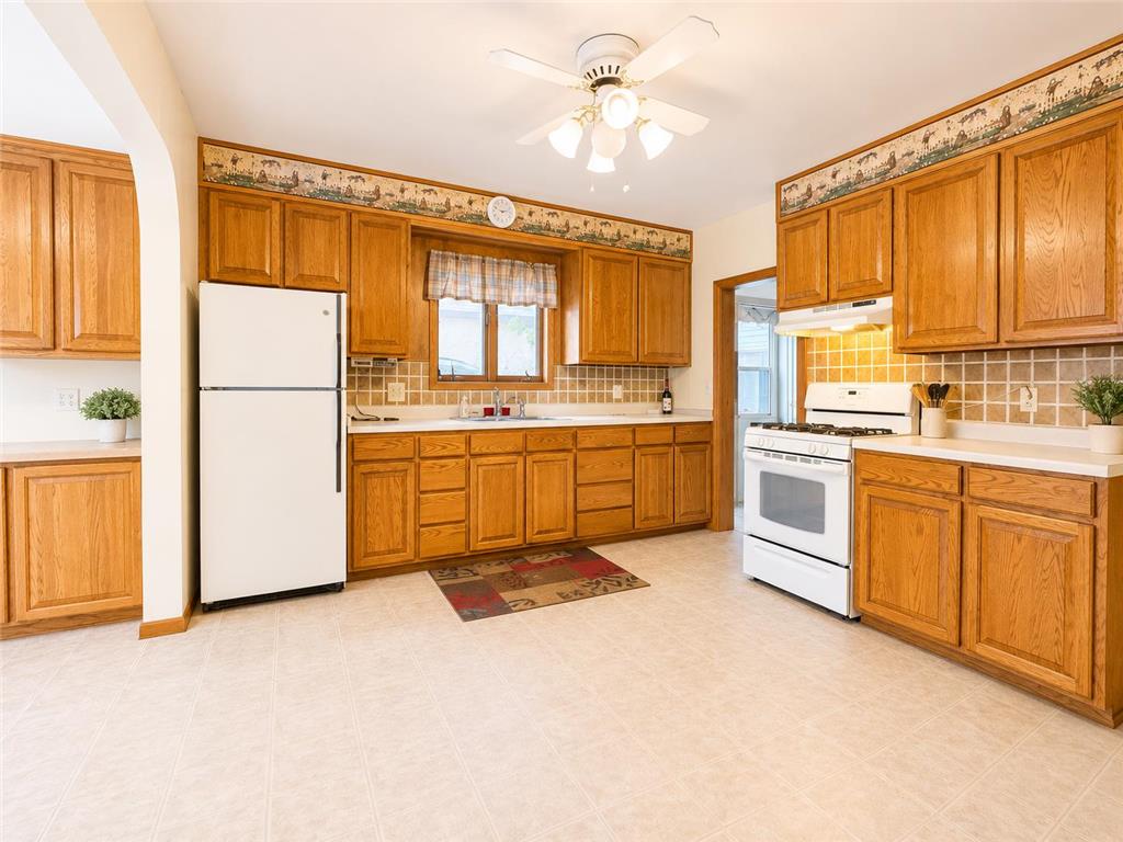 535 1st Avenue N Perham MN 56573 7088373 image22