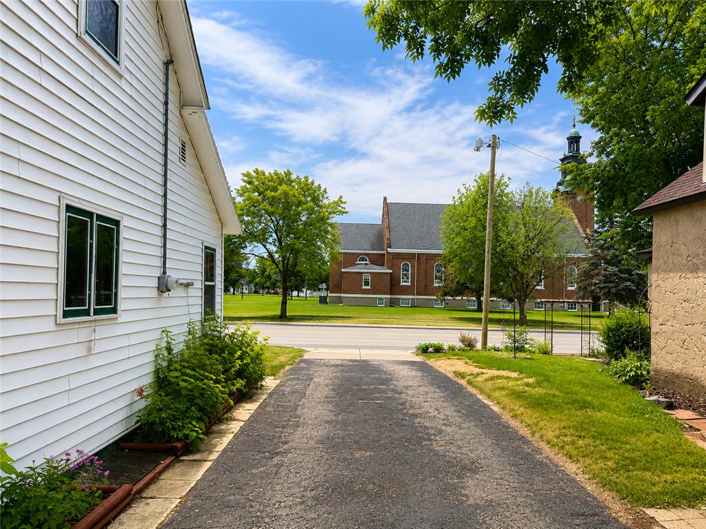 535 1st Avenue N Perham MN 56573 7088373 image4