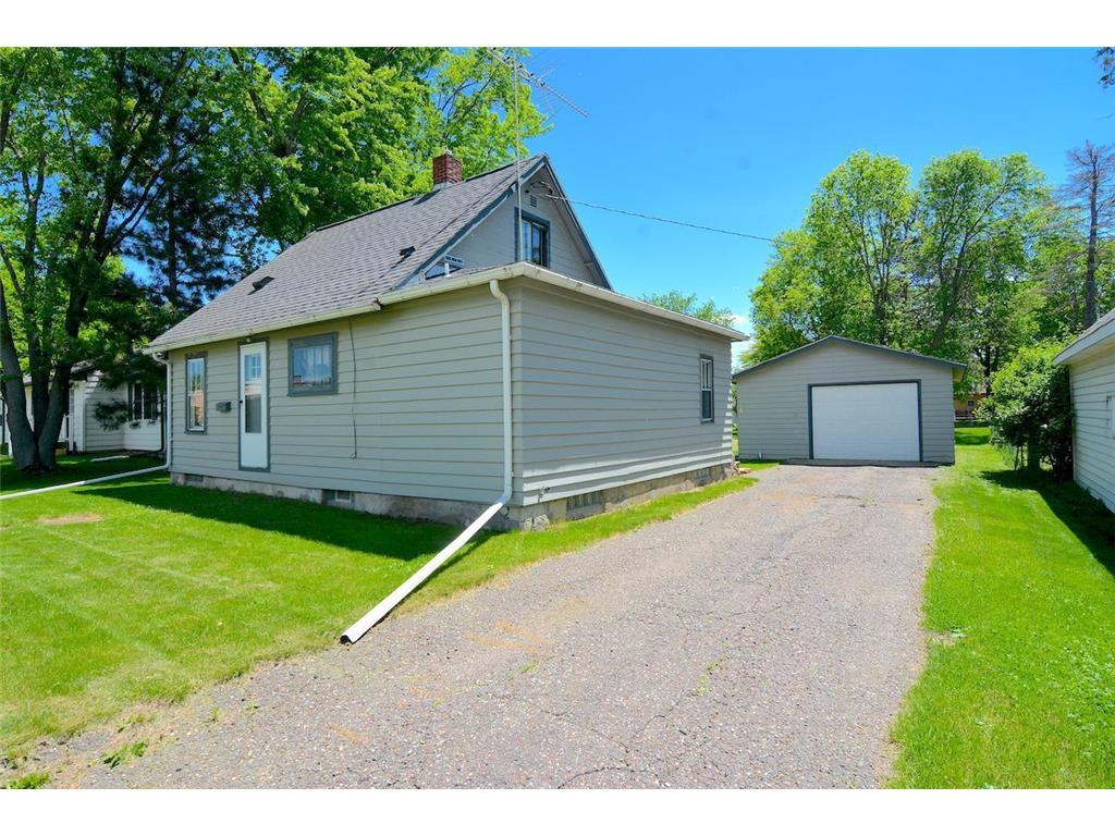 535 3rd Street SE, Milaca, MN 56353 MLS 6205125 Edina Realty