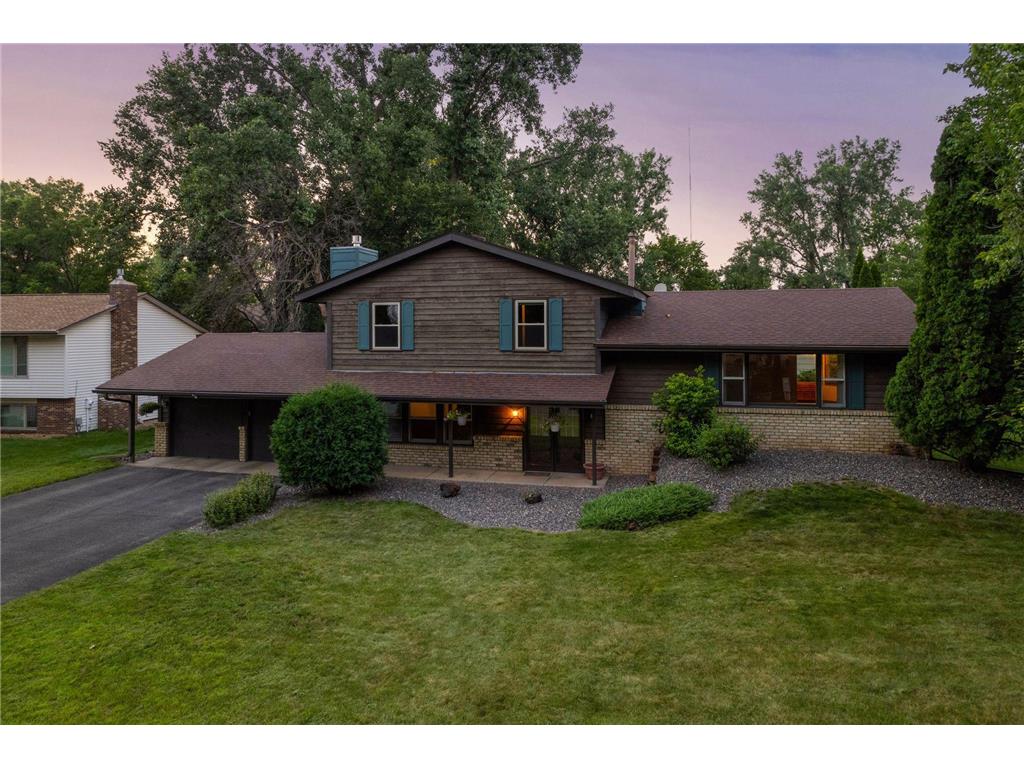 535 Lake Cove Court Shoreview MN 55126 - Owasso 6578035 image1