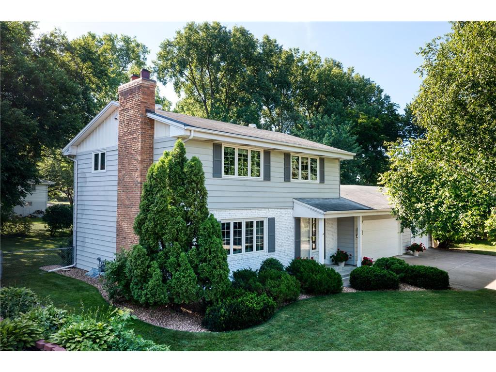 535 Redwood Lane, New Brighton, MN, 55112 MLS 6235133 Edina Realty