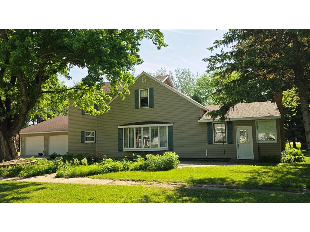 535 W 1st Street Cottonwood MN 56229 7051361 image1