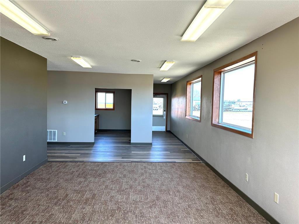 525 W Main Le Roy MN 55961 7056659 image21
