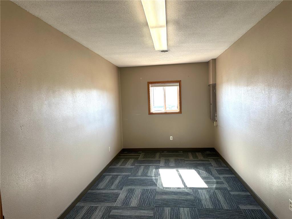 525 W Main Le Roy MN 55961 7056659 image24