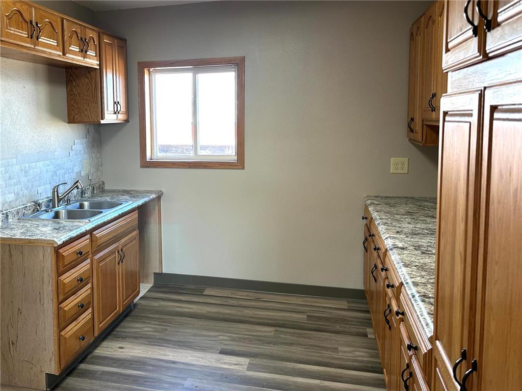 525 W Main Le Roy MN 55961 7056659 image25
