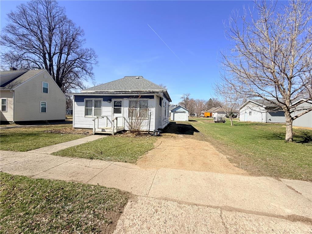 536 Cedar Avenue Westbrook MN 56183 7023599 image1