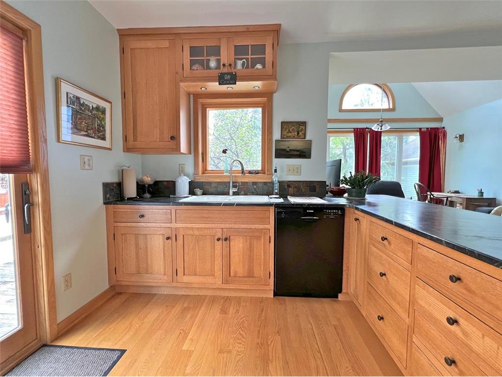 536 Dayton Avenue Saint Paul MN 55102 7025582 image6