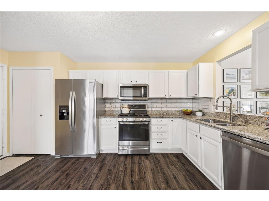 537 Markgrafs Lake Alcove Woodbury MN 55129 7029886 image14