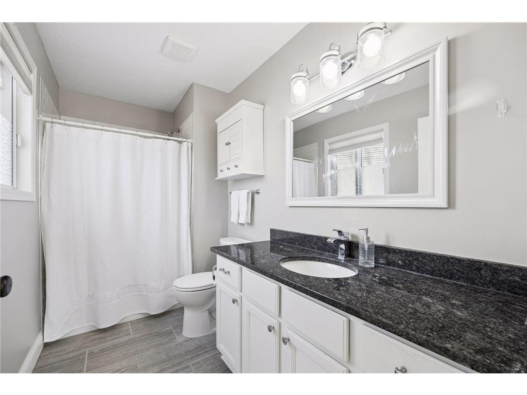 537 Markgrafs Lake Alcove Woodbury MN 55129 7029886 image28