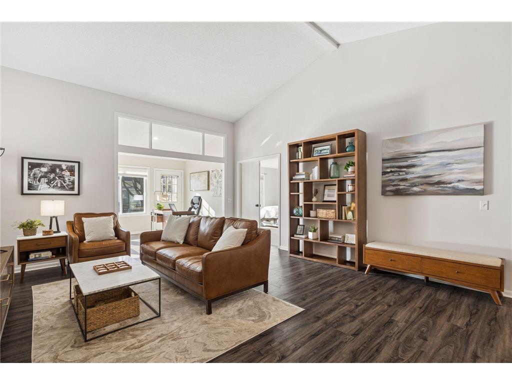 537 Markgrafs Lake Alcove Woodbury MN 55129 7029886 image7