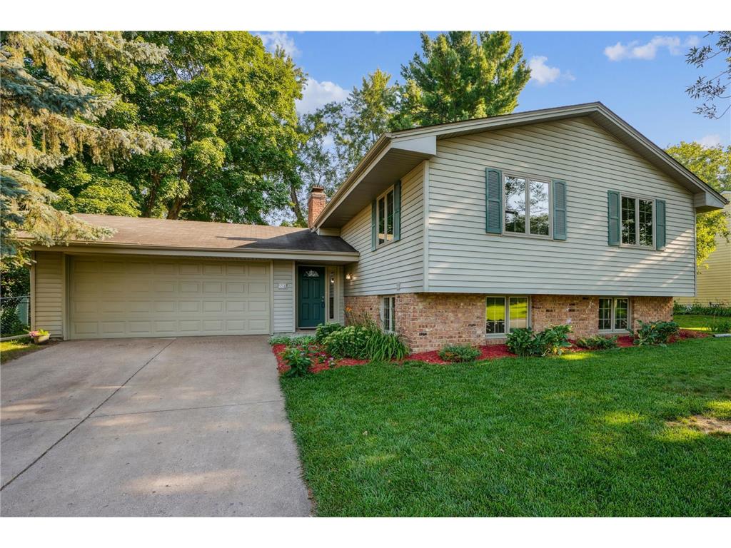 537 Woodhill Drive Roseville MN 55113 6712818 image1