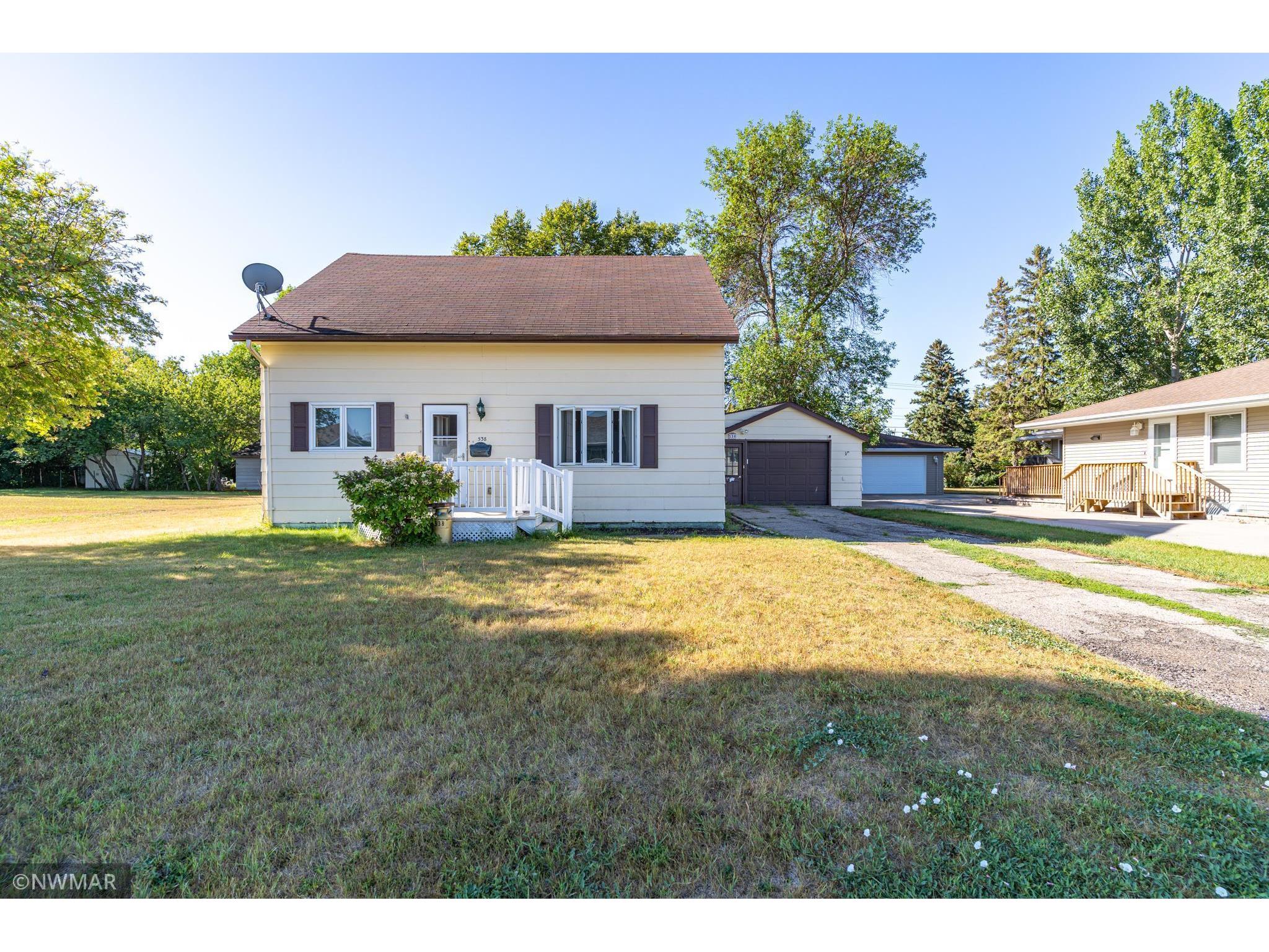 538 1st Avenue NE, Crookston, MN 56716 MLS 6085143 Edina Realty