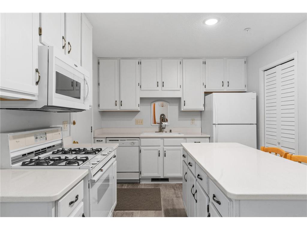 538 Queens Gate New Brighton MN 55112 7077911 image11