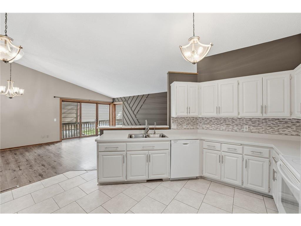 5386 Emerald Way Apple Valley MN 55124 7063867 image19