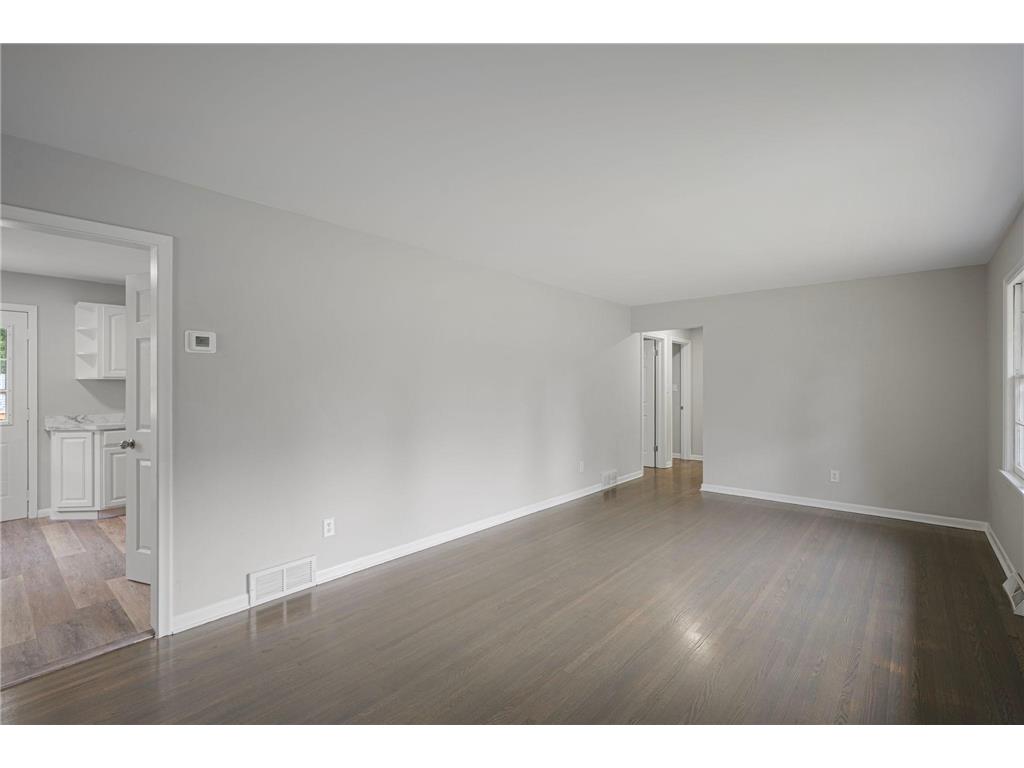 539 7th Avenue E Shakopee MN 55379 6788588 image1