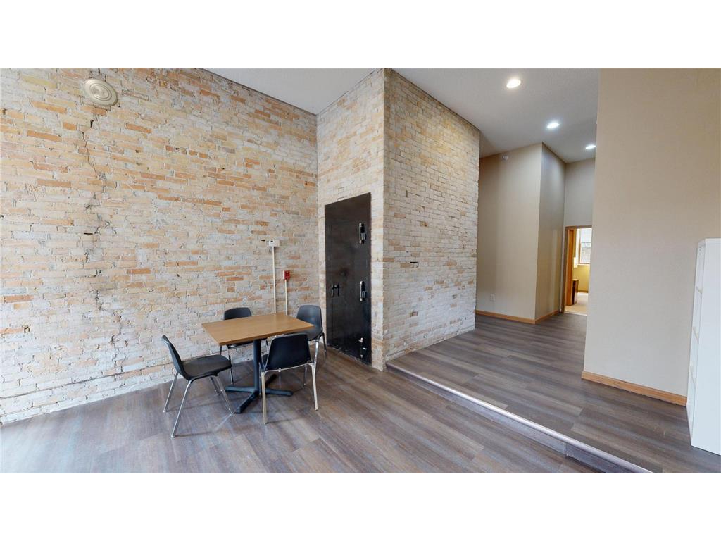 539 Pacific Avenue SW #student Willmar MN 56201 7105571 image19
