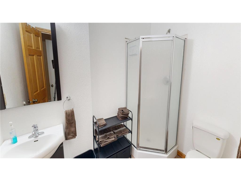 539 Pacific Avenue SW #student Willmar MN 56201 7105571 image30
