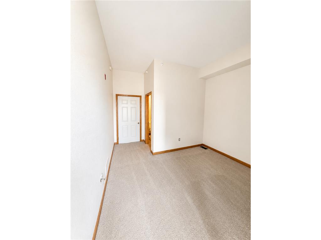 539 Pacific Avenue SW #student Willmar MN 56201 7105571 image5