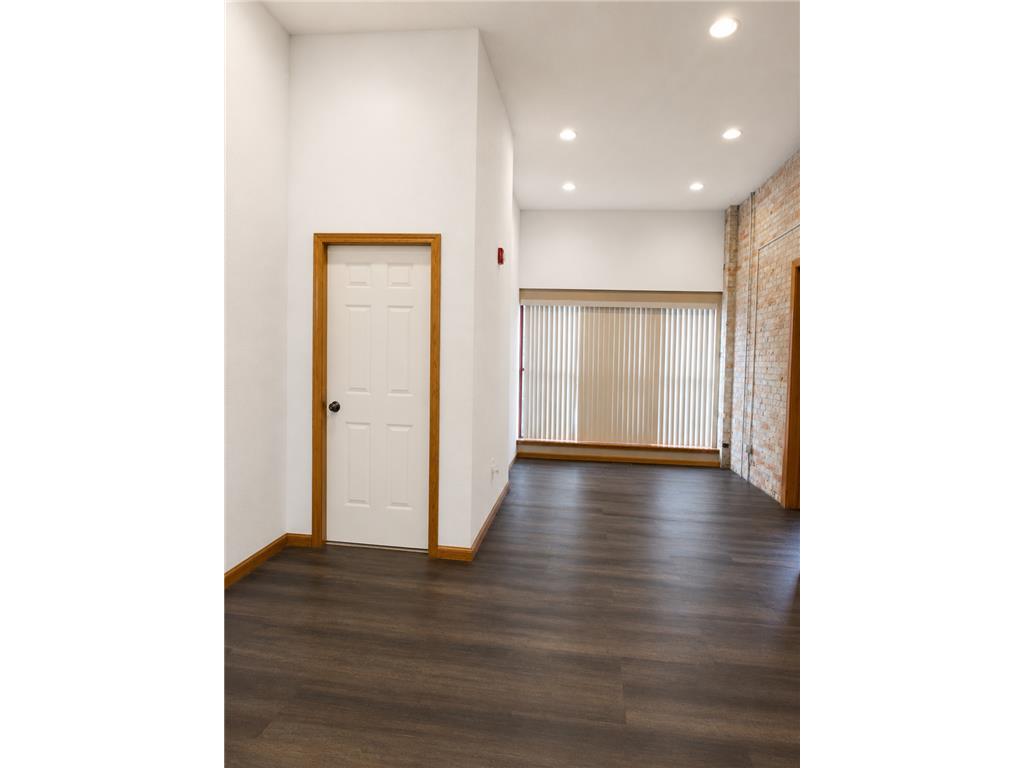 539 Pacific Avenue SW #student Willmar MN 56201 7105571 image8