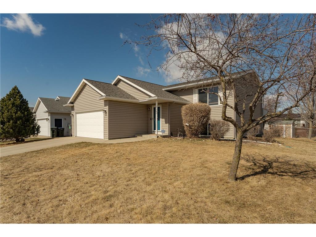 5391 Castleview Drive NW Rochester MN 55901 7023227 image1