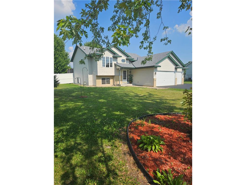 5398 Kahler Drive NE Albertville MN 55301 7111806 image1