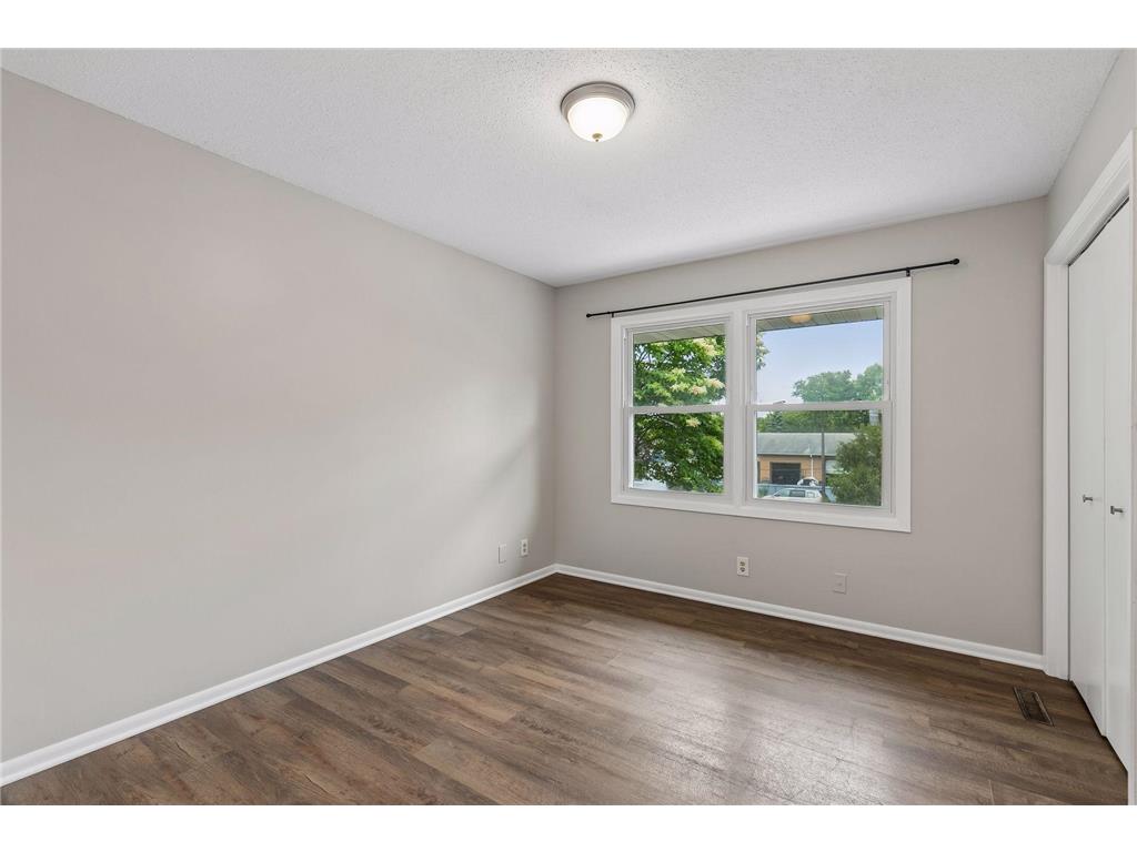 54 King Street W Saint Paul MN 55107 7087671 image20
