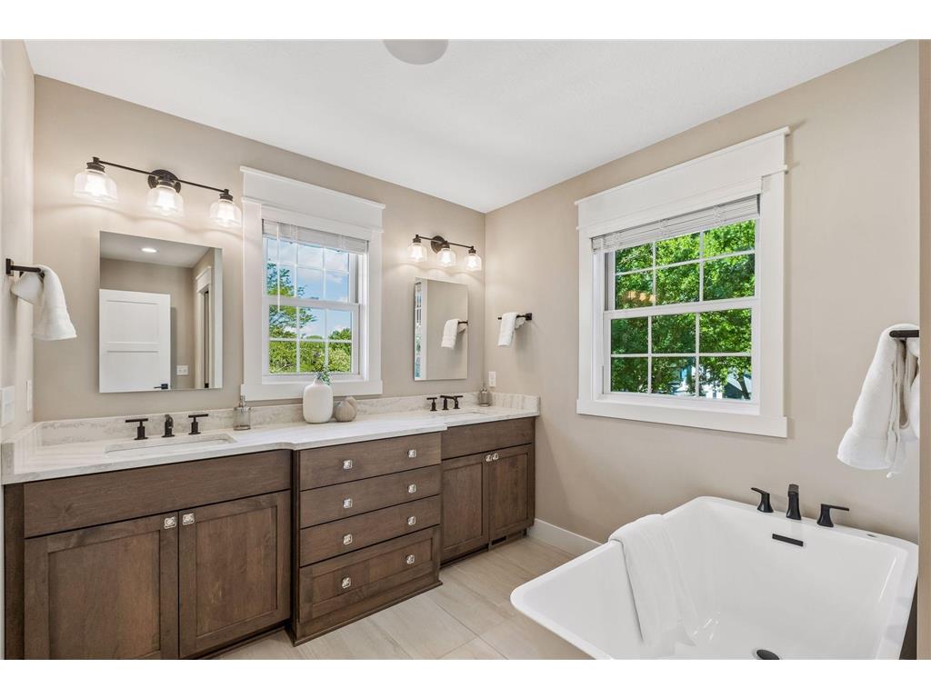 540 Holly Avenue Saint Paul MN 55102 7089127 image28