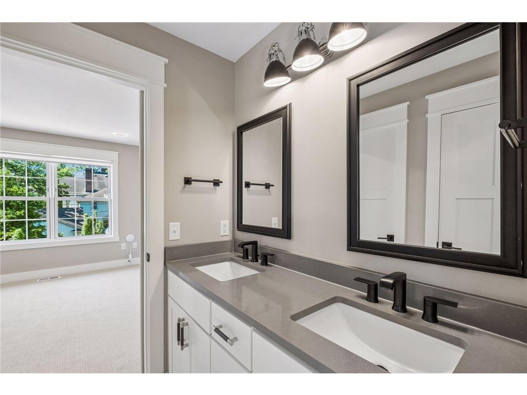 540 Holly Avenue Saint Paul MN 55102 7089127 image33